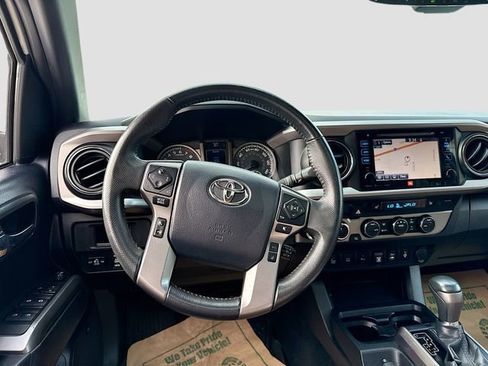 Used 2019 Toyota Tacoma Limited image 25