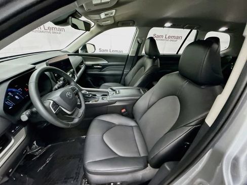 Used 2026 Toyota Grand Highlander AWD Hybrid image 21