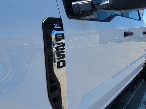 Used 2024 Ford F250 XL w/ XL Chrome Package AWD/4WD image 45
