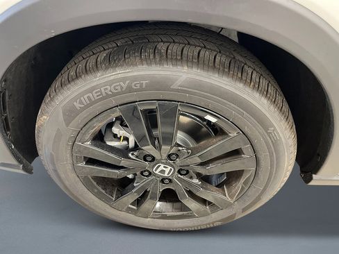Used 2026 Honda HR-V Sport image 12