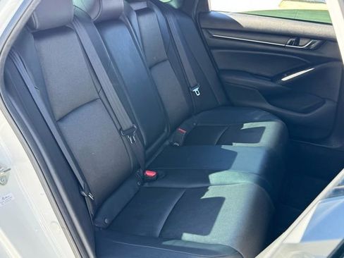 Used 2019 Honda Accord Sport image 32