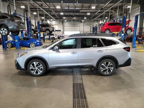 Used 2020 Subaru Outback Limited AWD/4WD image 4