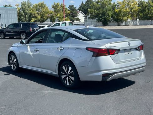 Used 2021 Nissan Altima 2.5 SV FWD image 6