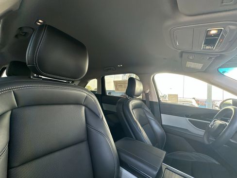 Certified 2024 Lincoln Nautilus Premier image 18