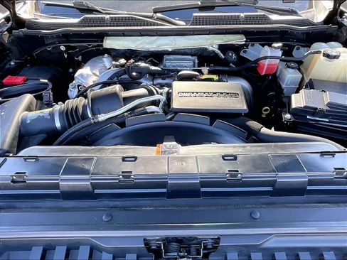 Used 2020 Chevrolet Silverado 2500 High Country w/ Z71 Off-Road Package image 12