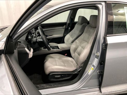 Used 2018 Honda Accord EX-L image 10