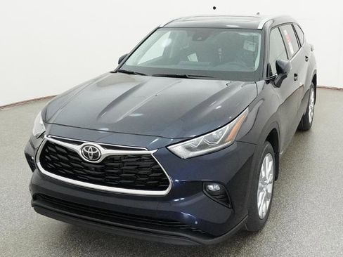 New 2026 Toyota Highlander Limited AWD/4WD image 3