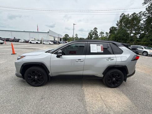 Used 2024 Toyota RAV4 XSE AWD/4WD image 5