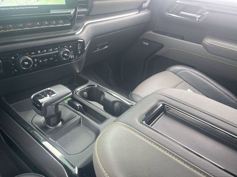 Used 2022 Chevrolet Silverado 1500 ZR2 w/ Technology Package image 23