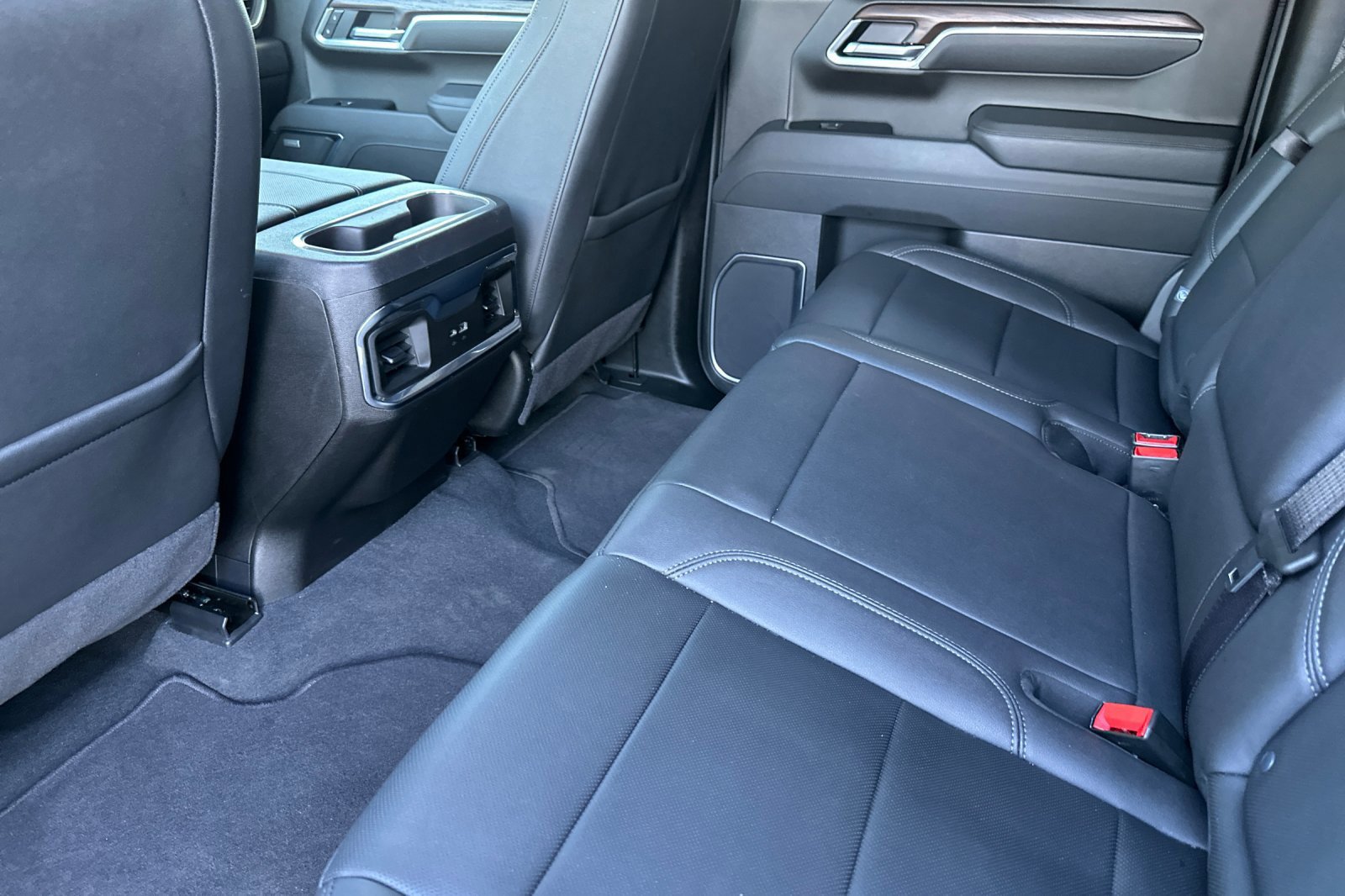 Certified 2026 GMC Sierra 1500 SLT w/ SLT Premium Package RWD image 13