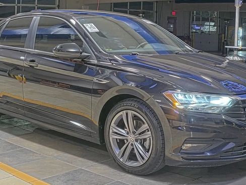 Used 2020 Volkswagen Jetta S image 2