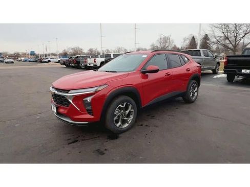 New 2026 Chevrolet Trax LT w/ LT Convenience Package image 4