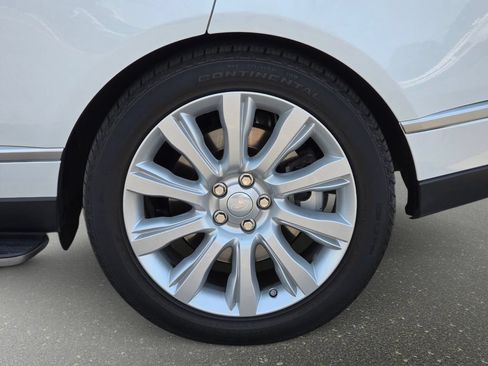Used 2016 Land Rover Range Rover Supercharged AWD/4WD image 37