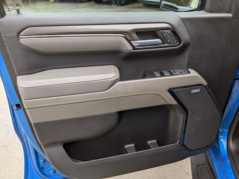 Used 2023 Chevrolet Silverado 1500 ZR2 w/ Technology Package image 9