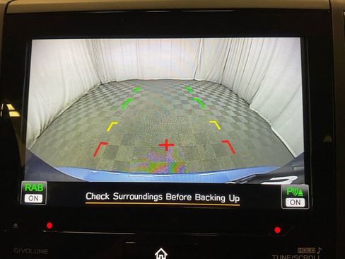 Used 2023 Subaru Forester Limited image 25