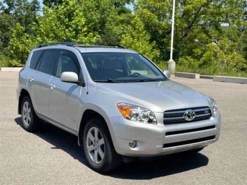 Used 2007 Toyota RAV4 Limited AWD/4WD image 7