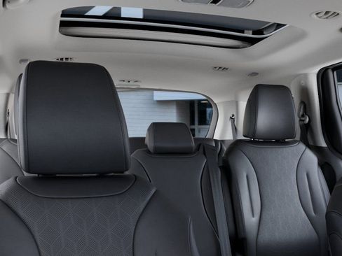 New 2026 Kia Carnival SX FWD image 27