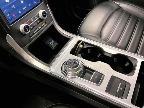 Certified 2022 Ford Edge SEL w/ Convenience Package image 16