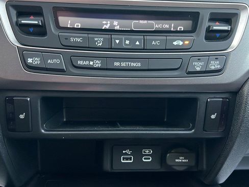 Used 2024 Honda Passport EX-L image 27