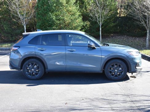 Certified 2025 Honda HR-V Sport image 32