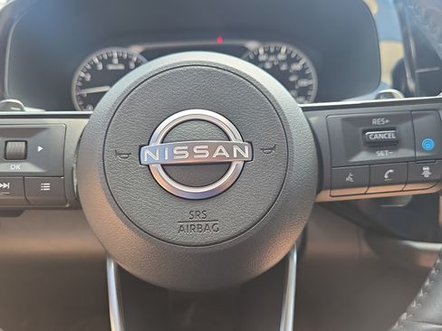 Used 2022 Nissan Pathfinder SL w/ Cargo Package AWD/4WD image 12