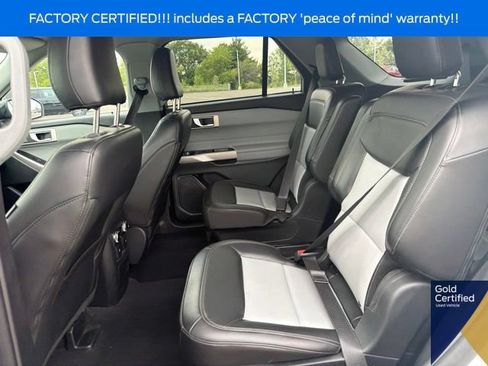 Used 2023 Ford Explorer XLT w/ Equipment Group 202A AWD/4WD image 20