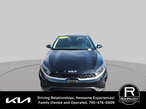 Used 2023 Kia Forte LXS FWD image 2
