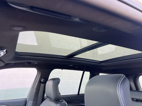 New 2024 Jeep Grand Cherokee Overland w/ Luxury Tech Group IV image 24