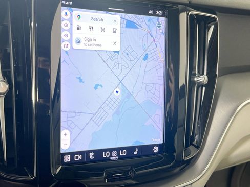 Used 2023 Volvo XC60 B5 Core w/ Climate Package image 13