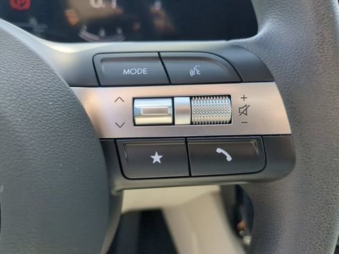 Used 2025 Hyundai Tucson SEL FWD image 30