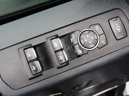 Used 2022 Ford F250 Lariat w/ Lariat Ultimate Package AWD/4WD image 27