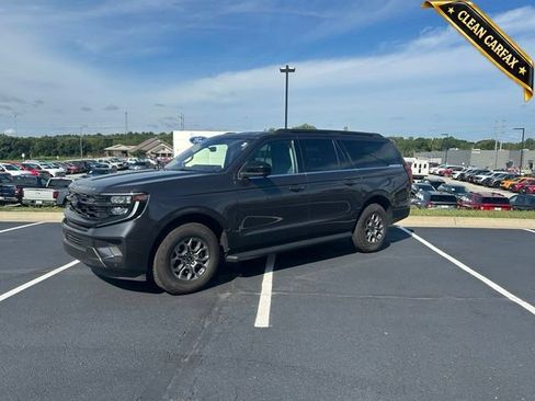 Used 2025 Ford Expedition Max Active RWD image 2