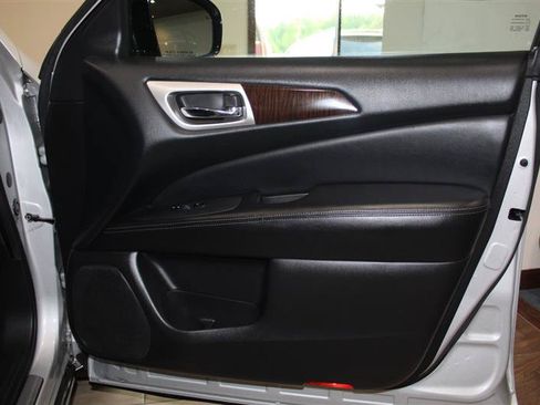 Used 2013 Nissan Pathfinder SL w/ SL Premium Pkg AWD/4WD image 33