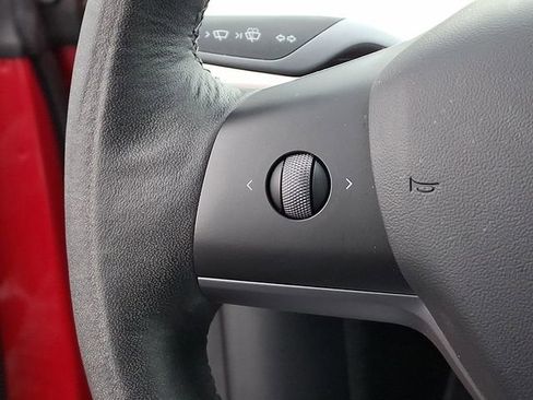 Used 2022 Tesla Model Y Performance image 26