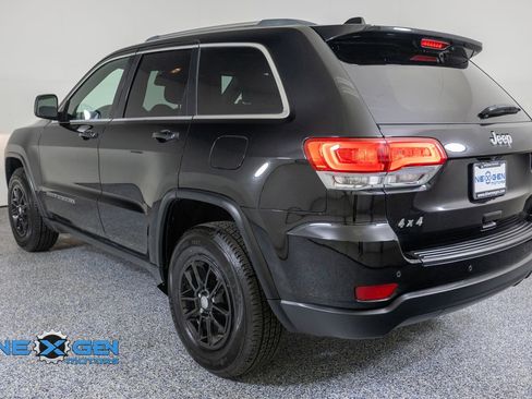 Used 2019 Jeep Grand Cherokee Laredo AWD/4WD image 5