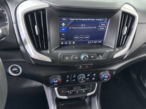 Used 2024 GMC Terrain SLE w/ Driver Convenience Package FWD image 13