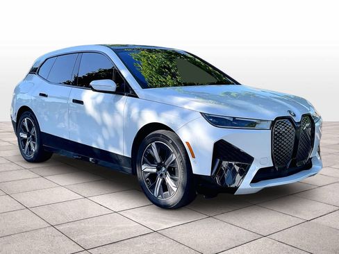 Used 2023 BMW iX xDrive50 w/ Sport Package AWD/4WD image 2