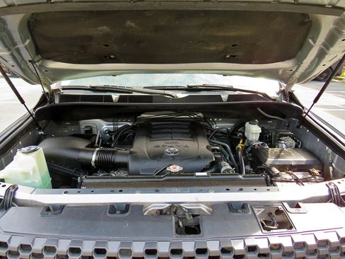 Used 2019 Toyota Tundra SR5 w/ SR5 Upgrade Package image 35