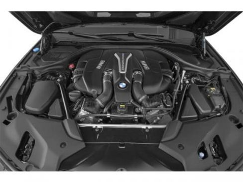 Used 2019 BMW M550i xDrive w/ Premium Package image 16