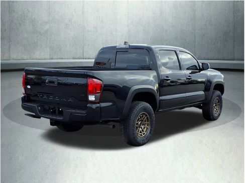 Used 2022 Toyota Tacoma SR5 image 12