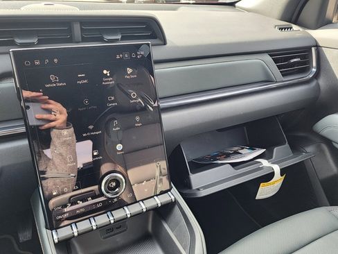 New 2026 GMC Terrain AT4 w/ Convenience Package III image 35