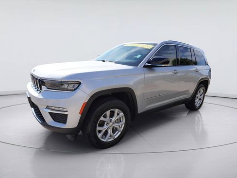 Used 2024 Jeep Grand Cherokee Limited RWD image 22