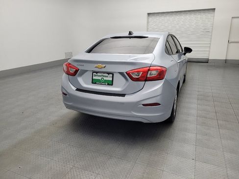 Used 2017 Chevrolet Cruze LS image 7