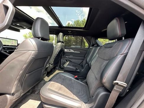 Certified 2025 Ford Explorer ST AWD/4WD image 16