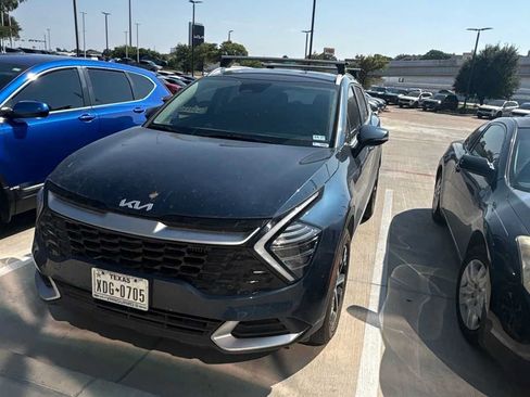 Certified 2025 Kia Sportage EX AWD/4WD image 1