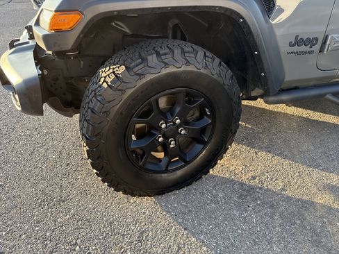 Used 2022 Jeep Wrangler Unlimited Sport image 8