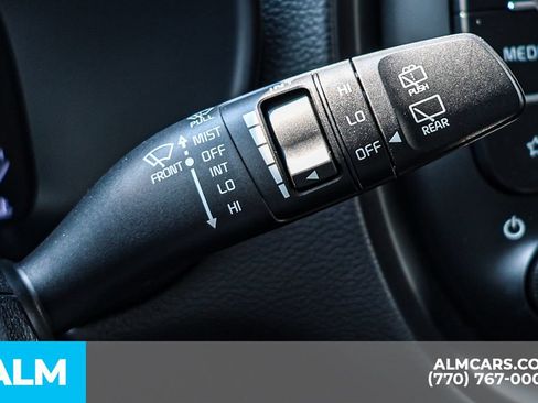 Used 2025 Kia Soul LX w/ LX Technology Package FWD image 33