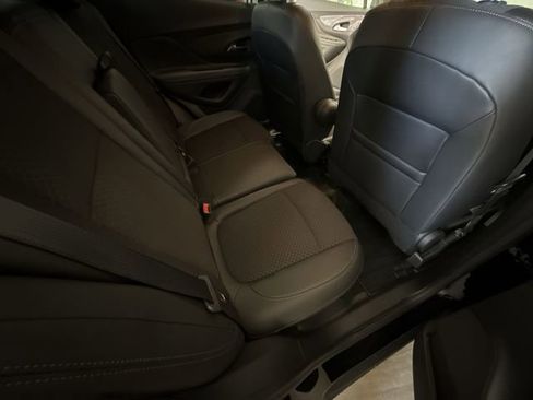 Used 2022 Buick Encore Preferred w/ Safety Package II image 55