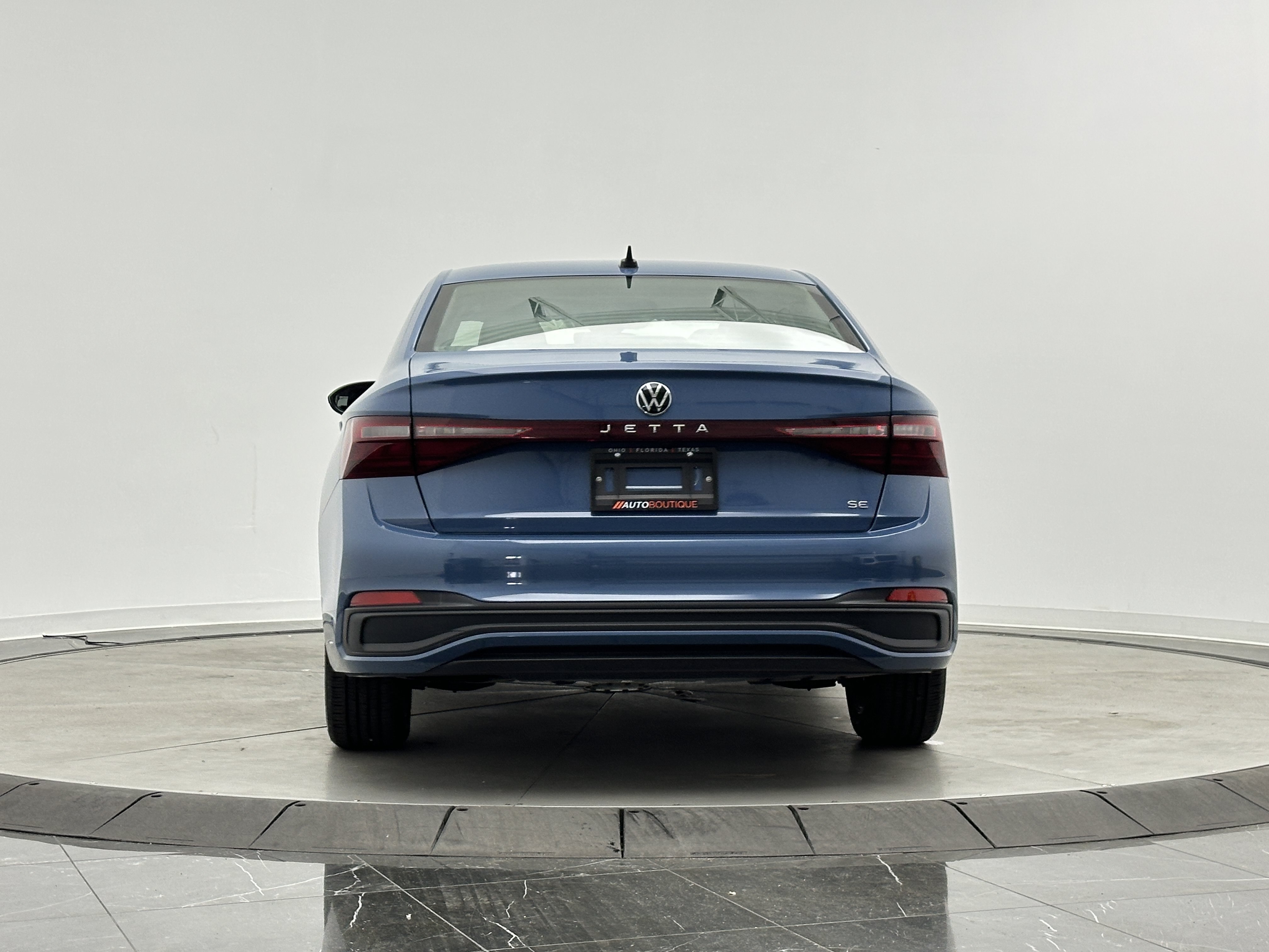Used 2026 Volkswagen Jetta SE FWD image 6