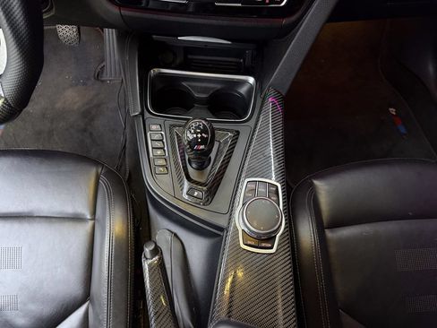 Used 2018 BMW M4 Coupe RWD image 22